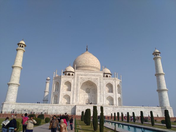 Delhi To Agra Overnight Trip by Car - Reaching Agra by private car