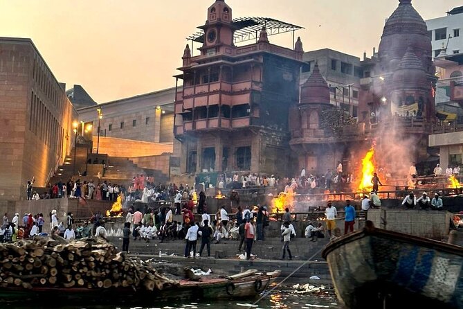 Delhi to Varanasi: Tour to the Sacred Ganga Aarti Ceremony - Understanding the Ganga Aarti at Dashashwamedh Ghat
