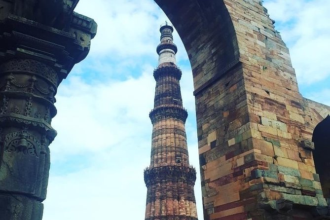 Delhi Tour with private car and local guide full day - What this Delhi day is really trying to show you