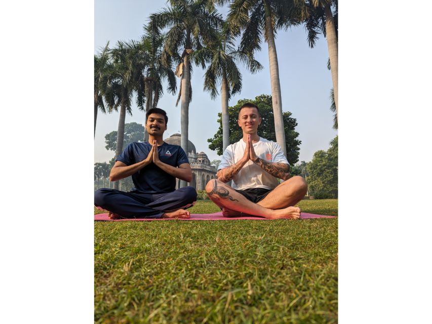 Delhi: Yoga in Lodhi Garden - A useful break from Delhi sightseeing