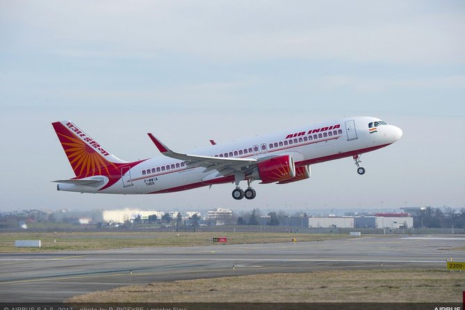 Departure Meet & Assist service at Delhi Airport with optional Private transfer - Leaving your Delhi hotel in a private car