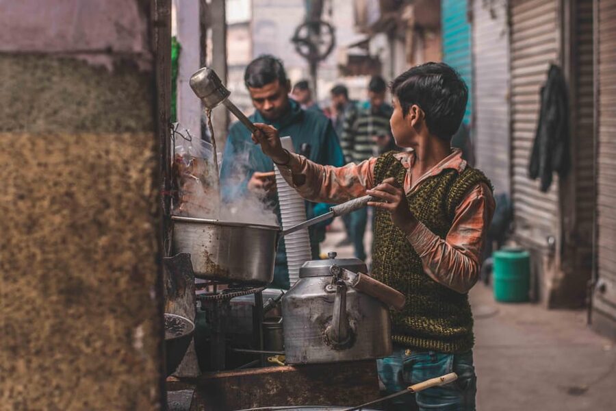 Discover Old Delhi: 3-Hour group tour with pick-up & drop - Gurudwara Sis Ganj Sahib and the open kitchen