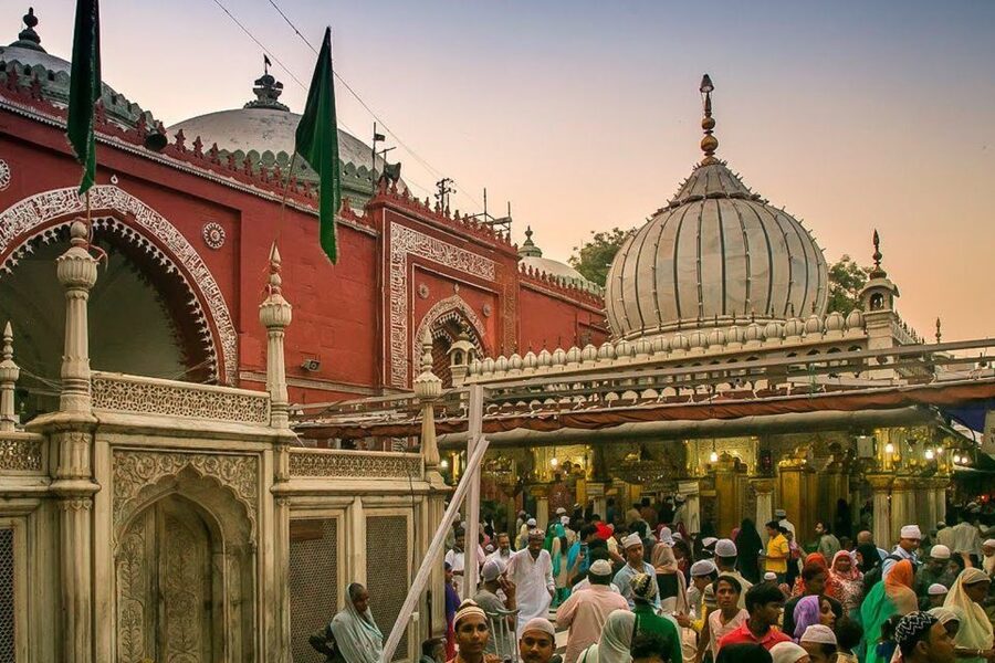 Divine Delhi: Explore Indian Faiths on a Cultural Tour - What the six-hour schedule feels like