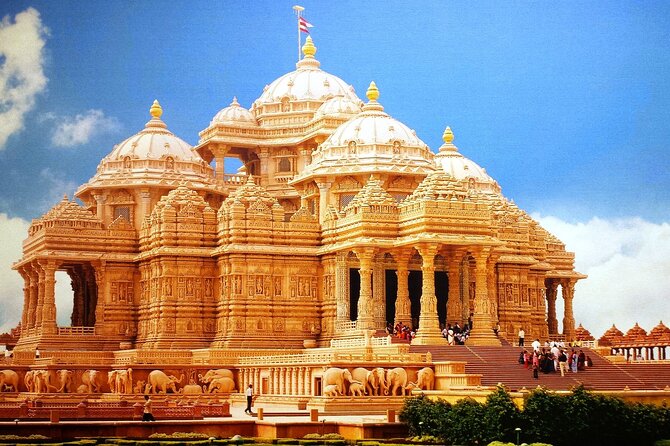 Divine Temples Tour in Delhi - Birla Mandir: an accessible introduction to Hindu worship