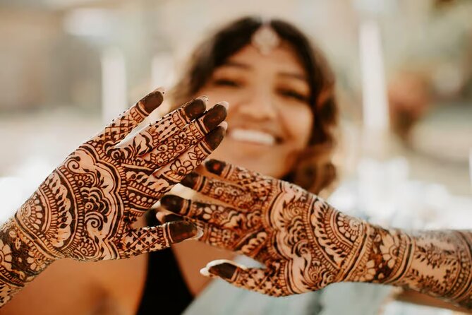 Enjoy 10 cultural activities of India all at one place in Delhi - Two hours of Indian culture in a Delhi home