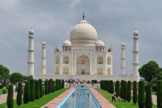 Exclusive Sunrise Taj Mahal Excursion from Delhi all Inclusive - Seeing the Taj Mahal before Agra Fort