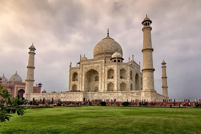 Five Day - Private Luxury Golden Triangle Tour to Agra & Jaipur From New Delhi. - Day two: from Akshardham to Agra’s softer side