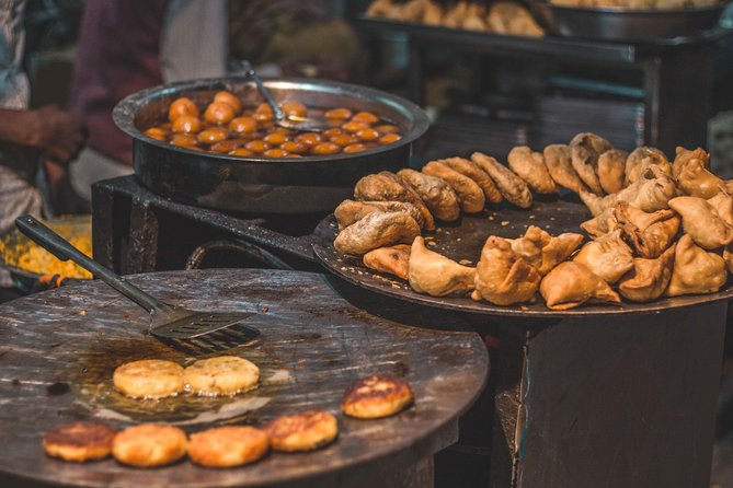 Food Walk tour of Old & New Delhi with a local guide - Chandni Chowk: jalebi, samosa, and lassi
