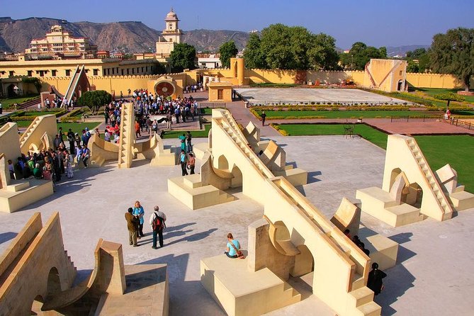 Four Day Private Luxury Golden Triangle Tour to Agra and Jaipur from Delhi - Day three: Amber Palace and Jaipur’s royal center