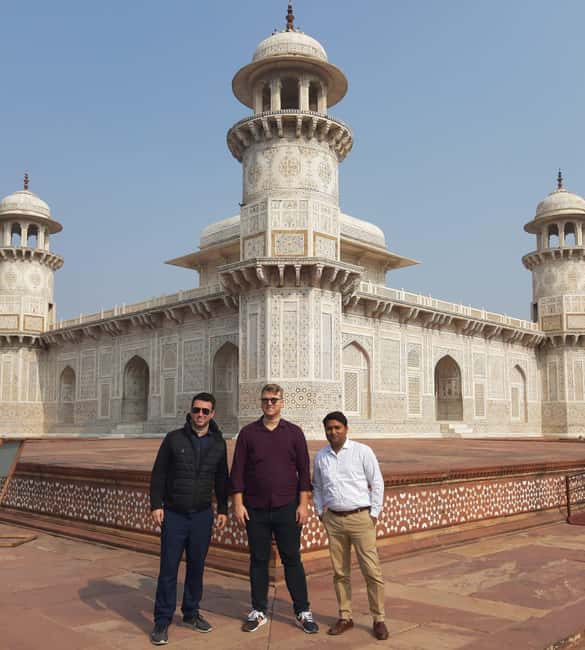 From Delhi: 2 Days Taj Mahal & Agra Tour With Fatehpur Sikri - Guides, languages, and personal support