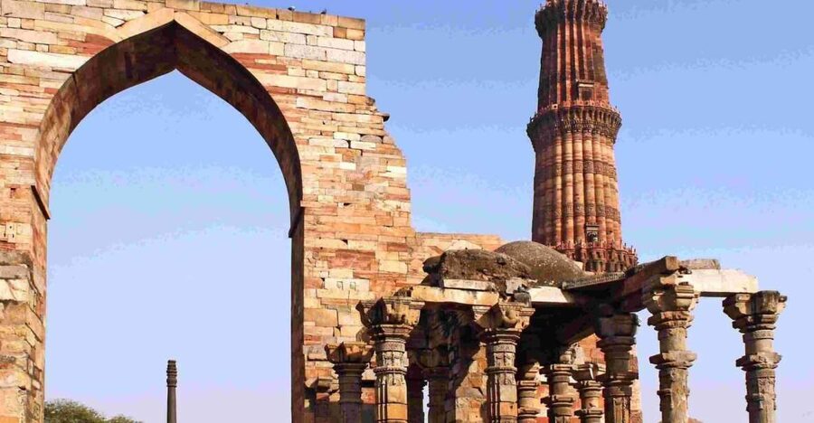 From Delhi: 3-Days Private Golden Triangle Tour with Hotel - New Delhi shifts from empire to government