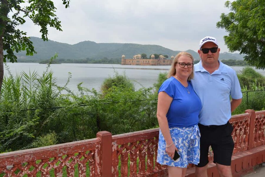 From Delhi: 4-Day Golden Triangle & Ranthambore Tiger Safari - Hotels, vehicles, and the level of service