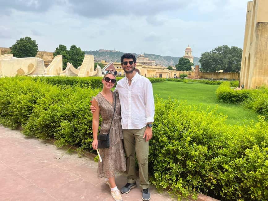 From Delhi: 4-Day Golden Triangle & Ranthambore Tiger Safari - Day 1: Delhi monuments before the drive to Agra