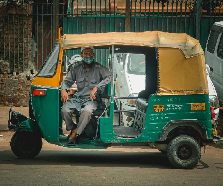 From Delhi: 4-Day Golden Triangle Tour with Tiger Safari - Jaipur’s forts, palaces, and market streets