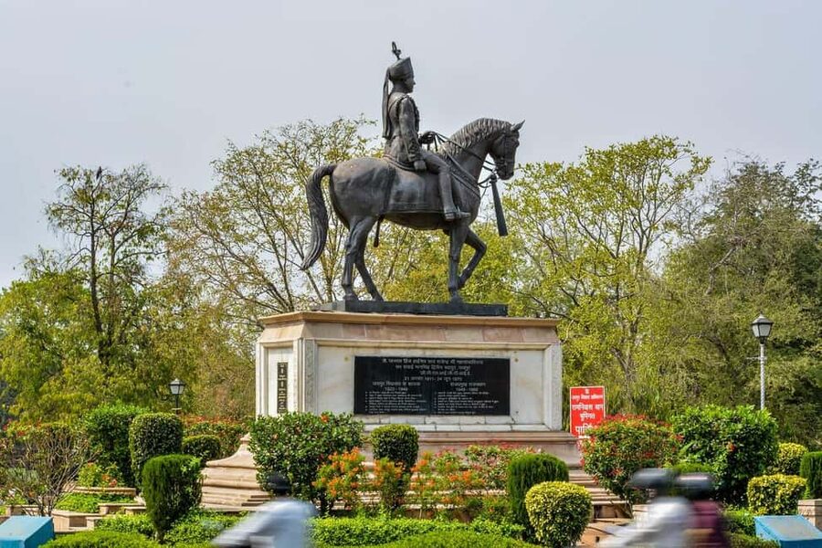 From Delhi: 4-Day Private Luxury Golden Triangle Tour India - Day 4: Old Delhi and New Delhi in one final sweep