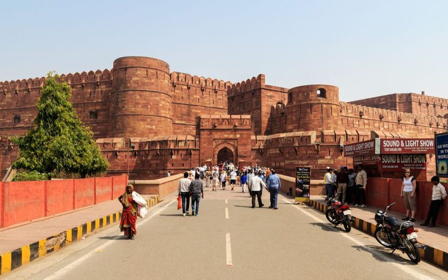 From Delhi: 6 Day GoldenTriangle Tour with Varanasi ByFlight - Day 5: Varanasi from the river to the ghats