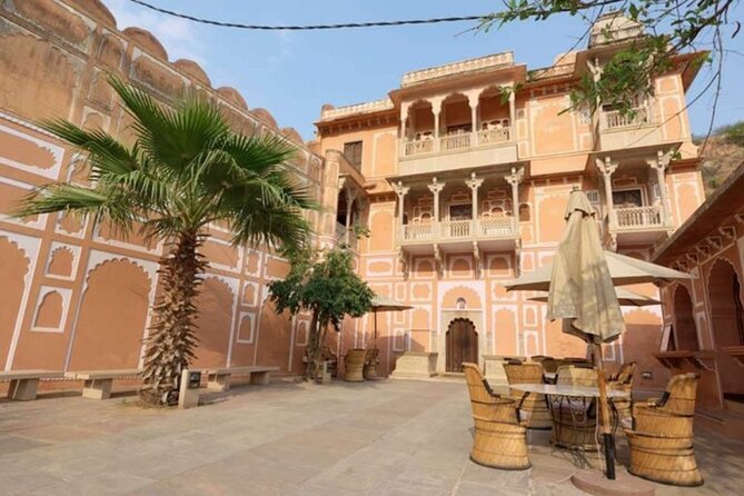From Delhi : 6 Days Delhi, Jaipur, Agra & Ranthambore By Car - Agra puts the Taj Mahal at center stage