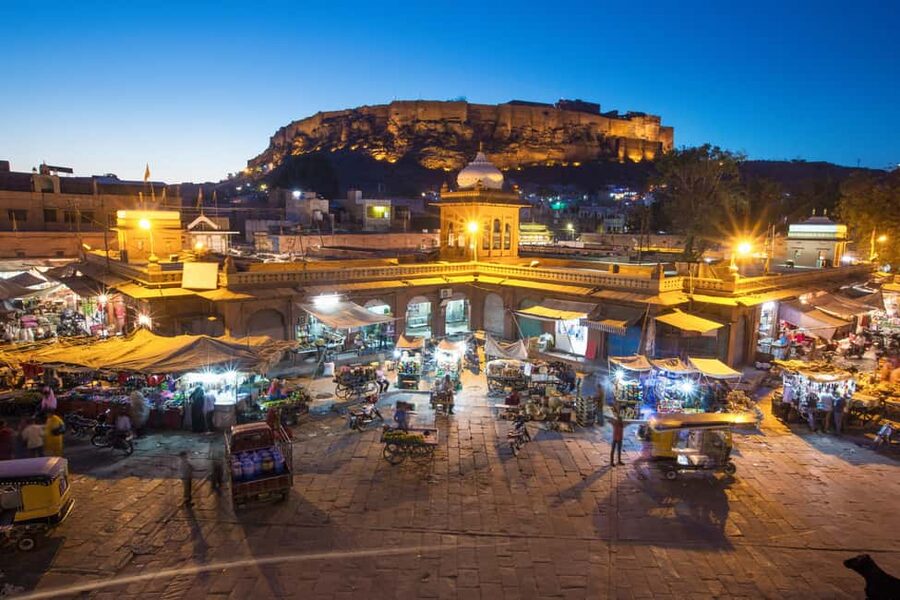 From Delhi: 8-Day Golden Triangle Jodhpur Udaipur Tour - Day 4: Fatehpur Sikri on the road to Jaipur