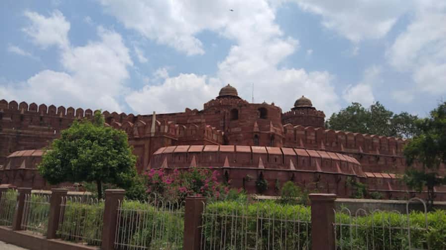 From Delhi: Agra Private Tour with Fast Entry to Taj mahal - Breakfast after the monument