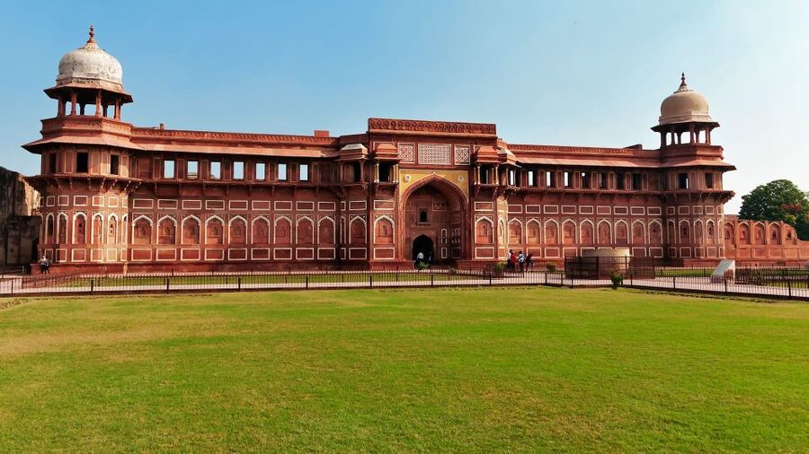 From Delhi: All-Inclusive Taj Mahal Day Tour with transfers - Is $8 really the full cost?