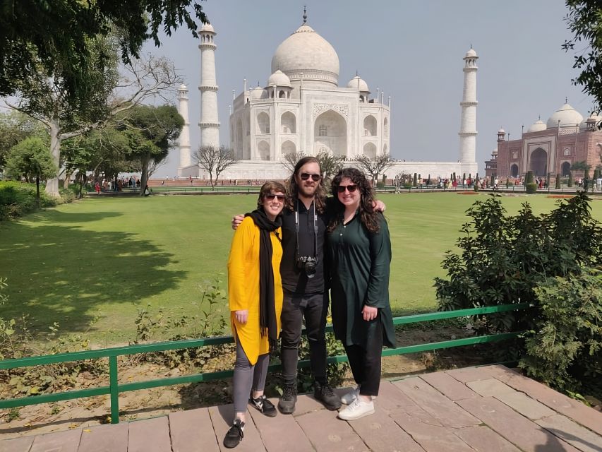 From Delhi: All-Inclusive Taj Mahal Day Tour with transfers - Choosing sunrise or a daytime start