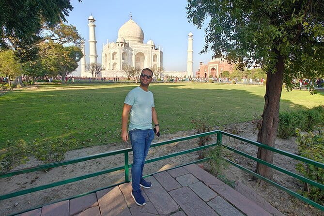 From Delhi : Full Day Taj Mahal & Agra Tour by Car - What the private guide adds