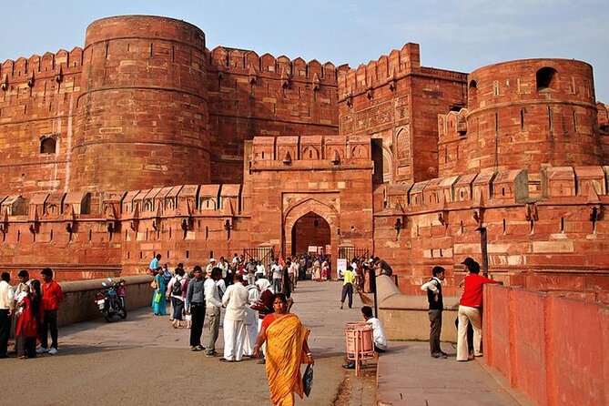 From Delhi: Full Day TajMahal & Agra Fort with 5 Star Lunch - A five-star lunch break in Agra