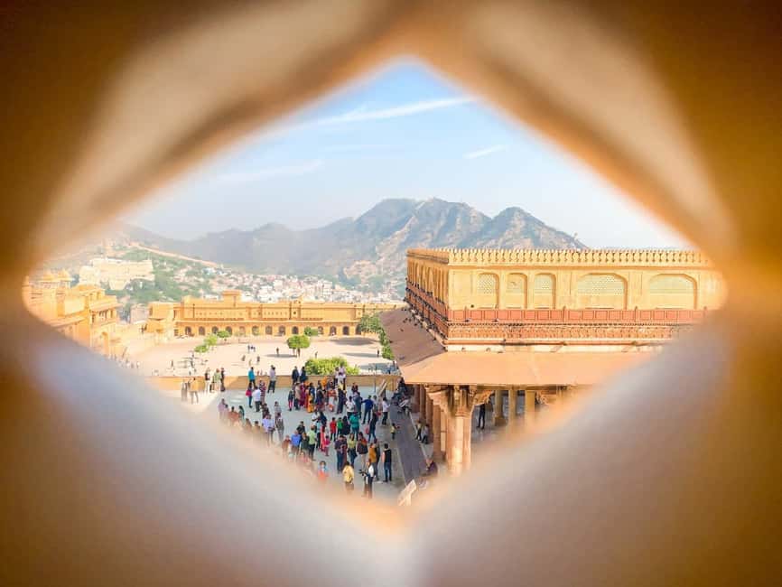 From Delhi: India's Golden Triangle Tour in 3 Days - Day one: Jama Masjid, Chandni Chowk, and the road to Agra