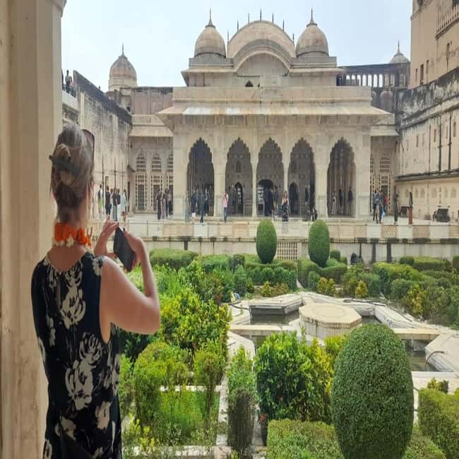 From Delhi: Private 2-Day Golden Triangle Agra & Jaipur Tour - City Palace and Jaipur’s royal center