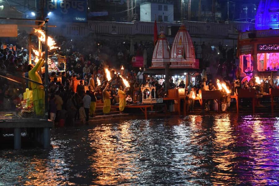From Delhi: Private Guided Day Trip to Haridwar & Rishikesh - Har Ki Pauri and Haridwar’s sacred riverfront