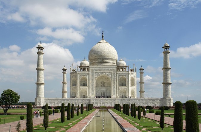 From Delhi: Private Taj Mahal & Agra Day Trip by India's Fastest A/c Train - Private guiding, drivers, and the human side of Agra