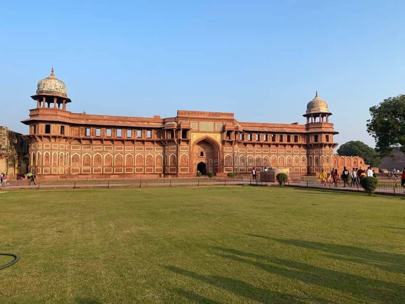 From Delhi: Private Taj Mahal Day Tour By Car and Driver - Who should book this Agra day trip