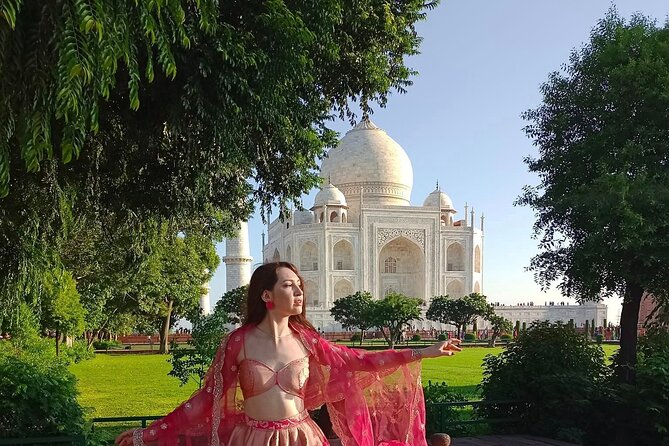From Delhi: Private Taj Mahal Photoshoot in Indian Ethnic Attire - Three hours around the Taj Mahal