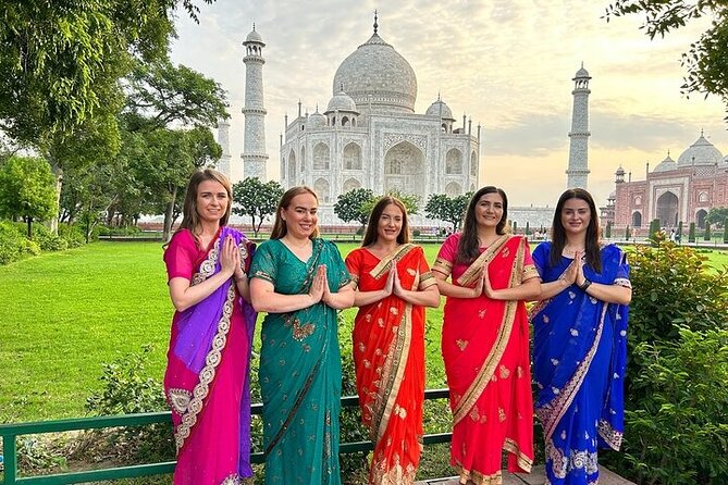 From Delhi: Private Taj Mahal Photoshoot in Indian Ethnic Attire - The early Delhi pickup and road to Agra