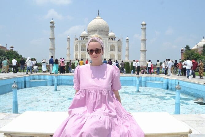 From Delhi: Same Day Taj Mahal & Agra Tour by Car -All Inclusive - One hour inside Agra Fort