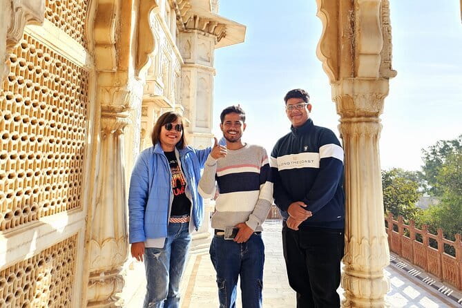 From Delhi: Same Day Taj Mahal & Agra Tour by Car -All Inclusive - Who should book this 12-hour tour
