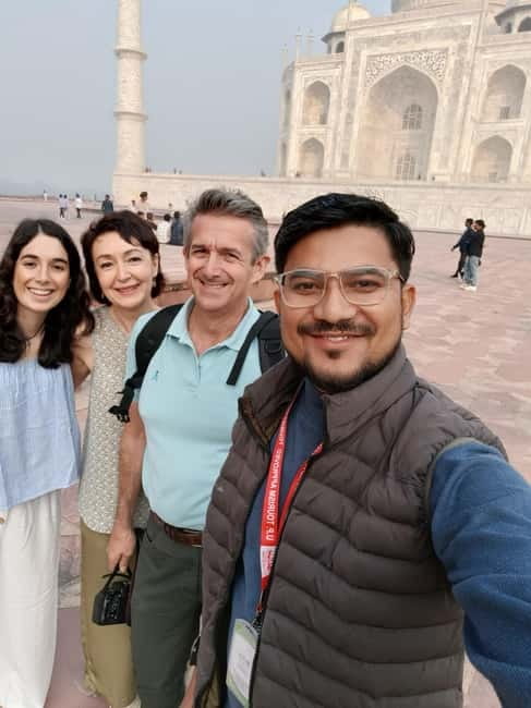 From Delhi: Sunrise Taj Mahal and Agra City Day Tour By Car - Breakfast, with an important booking detail