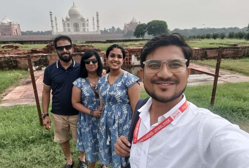 From Delhi: Sunrise Taj Mahal and Agra City Day Tour By Car - Who should book this Agra day trip?