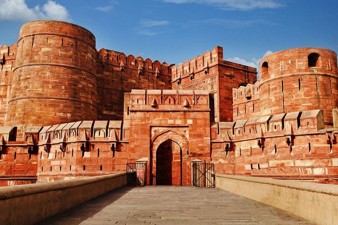 From Delhi : Sunrise Taj Mahal and Agra Fort with Jaipur Transfer - What the guide can add