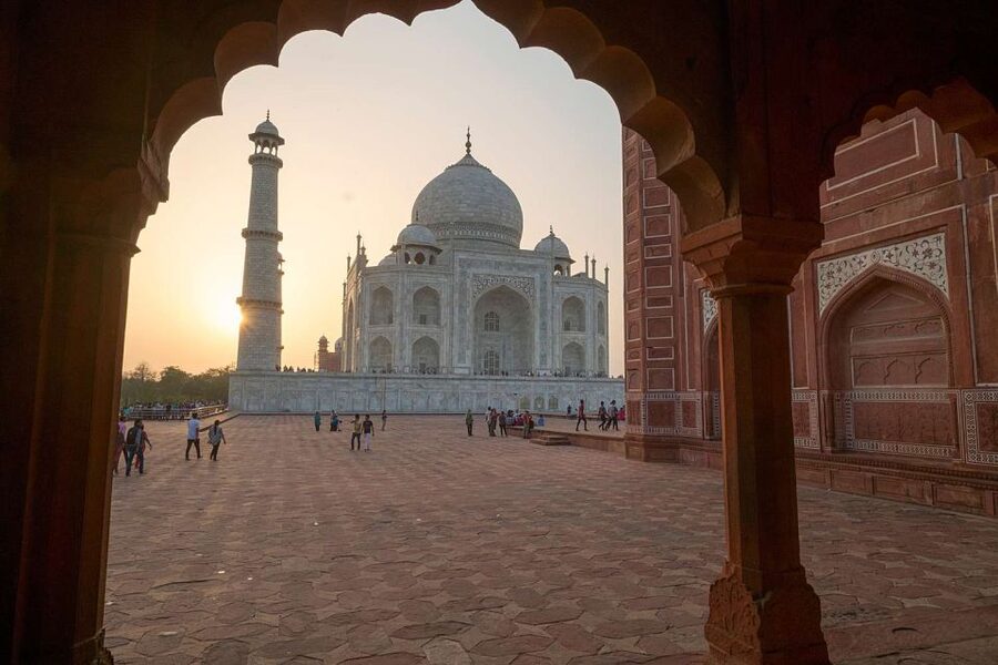 From Delhi: Taj Mahal & Agra City Tour By Gatiman Train - Why the train makes this Agra day trip practical
