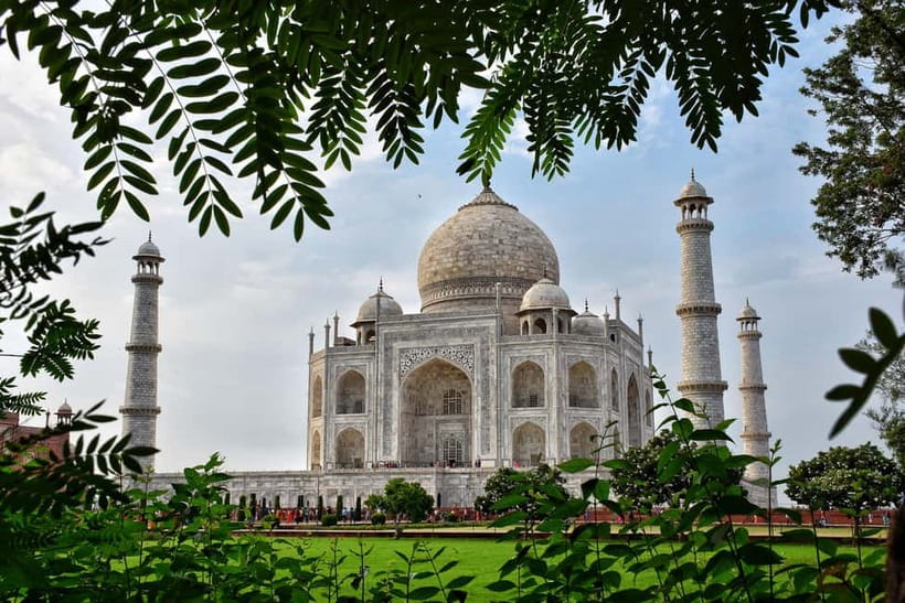 From Delhi: Taj Mahal & Agra Day Tour by Superfast Train - Returning to Delhi by 5:50 PM