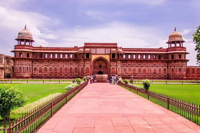 From Delhi: Taj Mahal & Agra Day Tour with Fatehpur Sikri - Key points at a glance