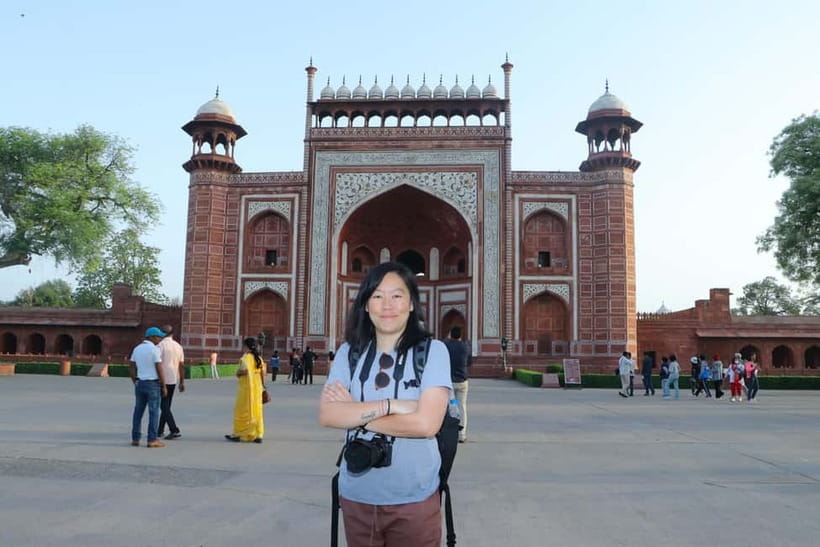 From Delhi: Taj Mahal & Agra Day Tour with Fatehpur Sikri - Agra Fort and its view toward the Taj