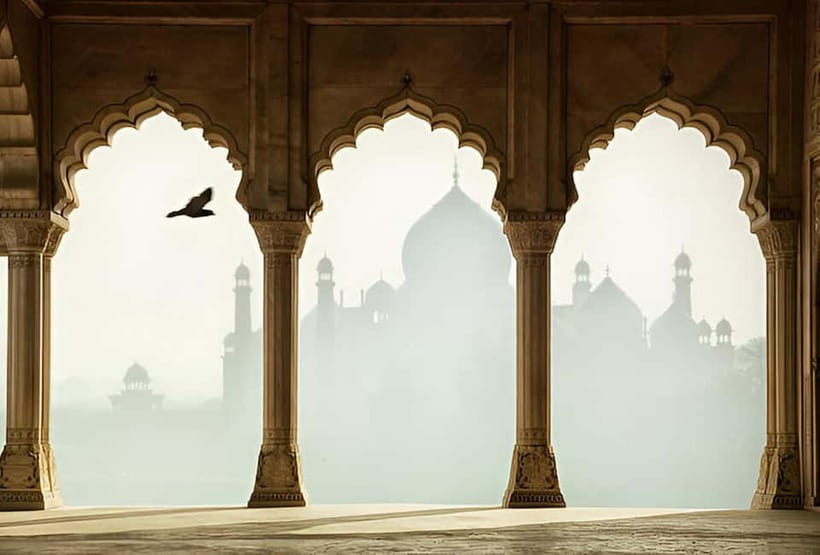 From Delhi: Taj Mahal, Agra Fort & Fatehpur Sikri Day Trip - Breakfast or lunch at a multi-cuisine restaurant