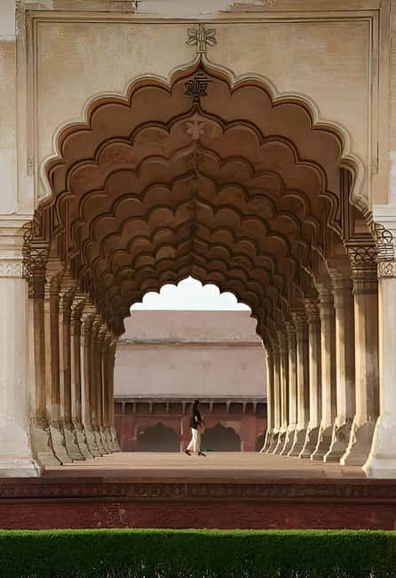 From Delhi: Taj Mahal, Agra Fort & Fatehpur Sikri Day Trip - Booking details worth checking first