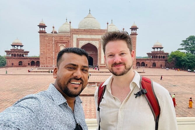 From Delhi-Taj Mahal & Agra Fort Private Tour with Fatehpur Sikri - Agra Fort and the Story Behind the Palace Walls