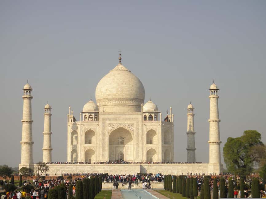 From Delhi: Taj Mahal & Agra Fort Shared Group Tour - A 45-minute lunch break in Agra
