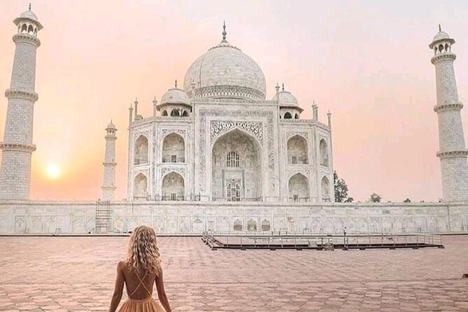 From Delhi: Taj Mahal & Agra Private Day Trip with Transfers - Walking through Agra Fort and Mughal power