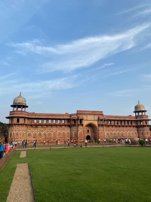 From Delhi: Taj Mahal & Agra Tour with Lunch at Marriott - Lunch at Courtyard by Marriott Agra