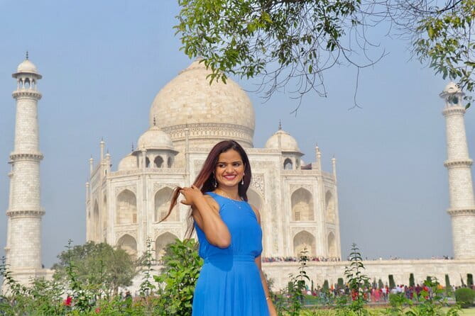 From Delhi: Taj Mahal and Agra City Tour by Car - All Inclusive - Guides, photos, and crowd management